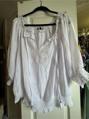 Unique Spectrum White Boho Embroidered Peasant Blouse